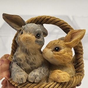 Cottontale Collection Hand Painted Bunny Figurine in Basket‎ Vintage 1996 Boxed
